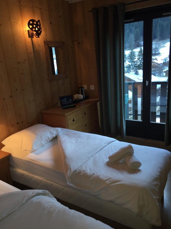 Hotel Les Combelles Шатель Экстерьер фото